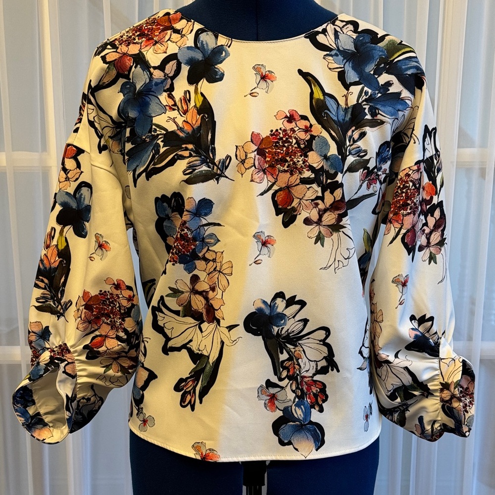 Zara White Floral Puff-Sleeve Blouse with Blue and Red Accents